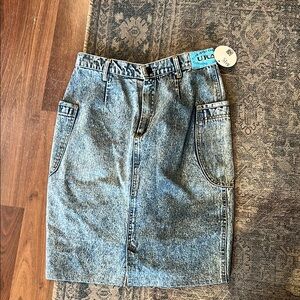 Denim Skirt with Large Pockets darting and slits acid wash